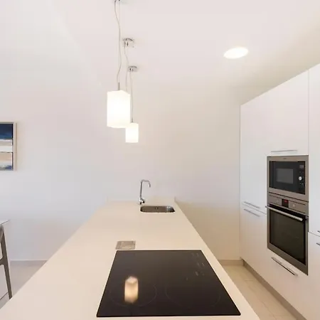 아파트 Modern In | Near Seafront & Beaches