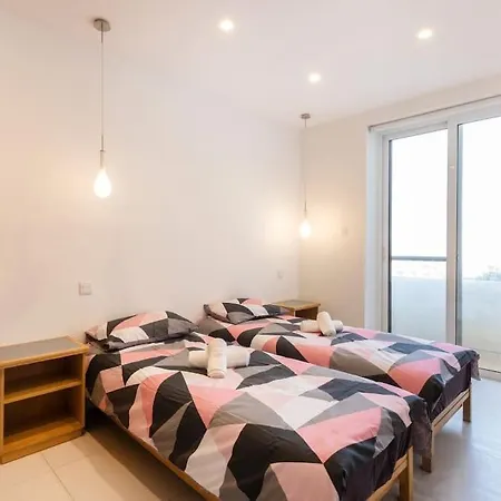 Modern In | Near Seafront & Beaches * 마르사스칼라
