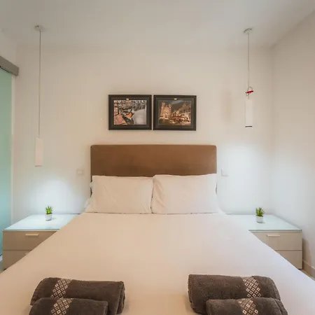 Modern In | Near Seafront & Beaches 아파트